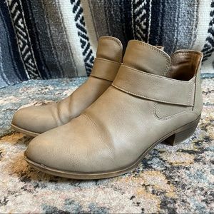 Life Stride Memory Foam Ankle Boots